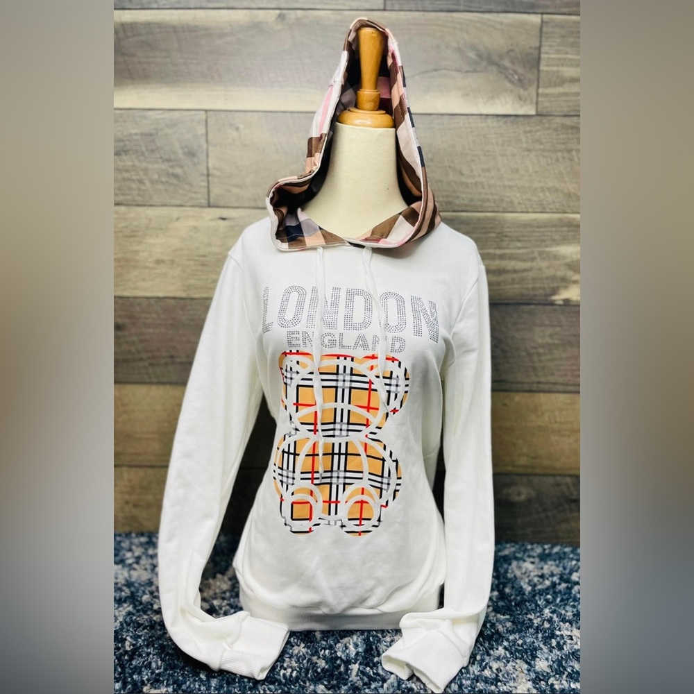 Beautiful sweater!! Small medium y large!